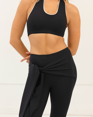 The Flatter Halter - Black/Ivory